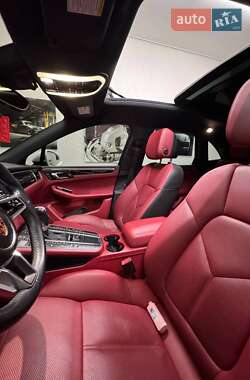 Внедорожник / Кроссовер Porsche Macan 2016 в 
