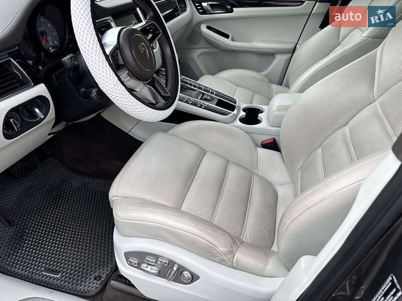 Внедорожник / Кроссовер Porsche Macan 2015 в Одессе