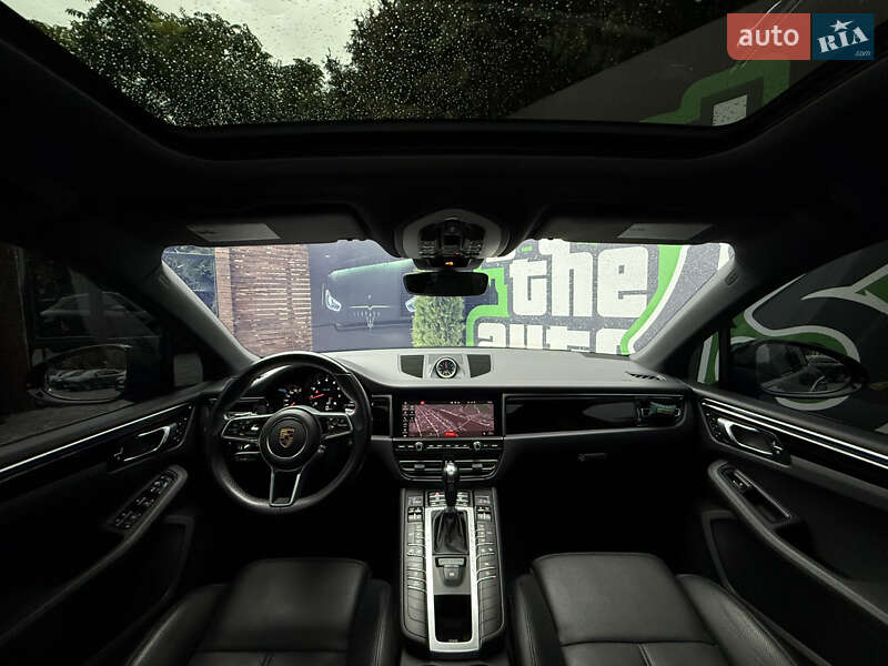 Внедорожник / Кроссовер Porsche Macan 2020 в Киеве