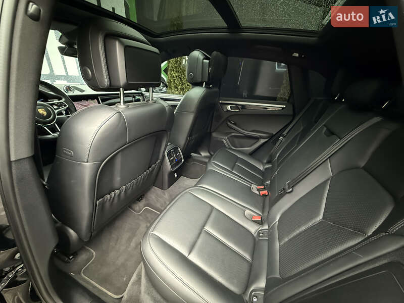 Внедорожник / Кроссовер Porsche Macan 2020 в Киеве