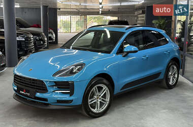 Внедорожник / Кроссовер Porsche Macan 2018 в 