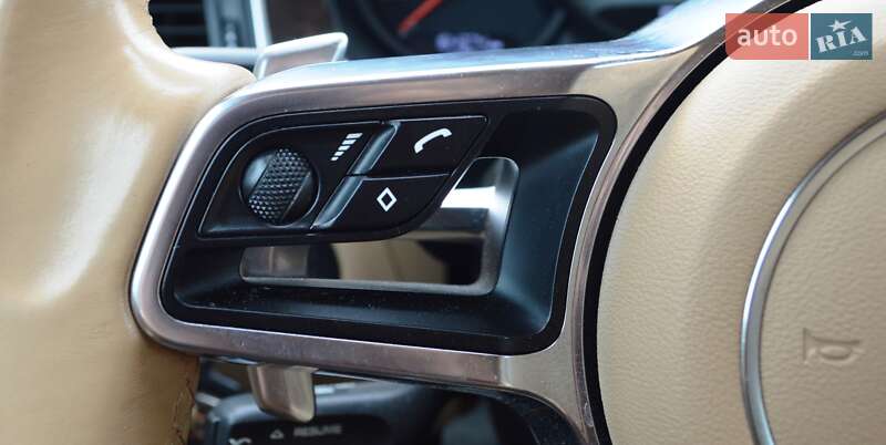Внедорожник / Кроссовер Porsche Macan 2015 в Одессе