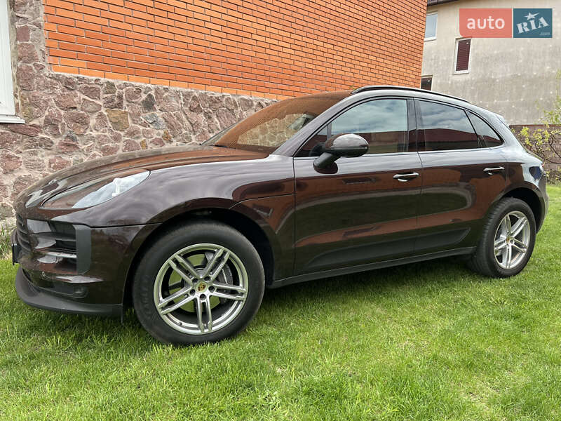 Внедорожник / Кроссовер Porsche Macan 2019 в Киеве