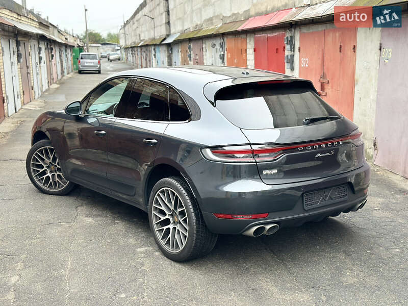 Внедорожник / Кроссовер Porsche Macan 2019 в Киеве