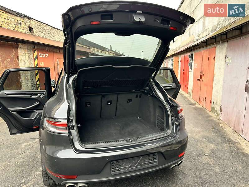 Внедорожник / Кроссовер Porsche Macan 2019 в Киеве