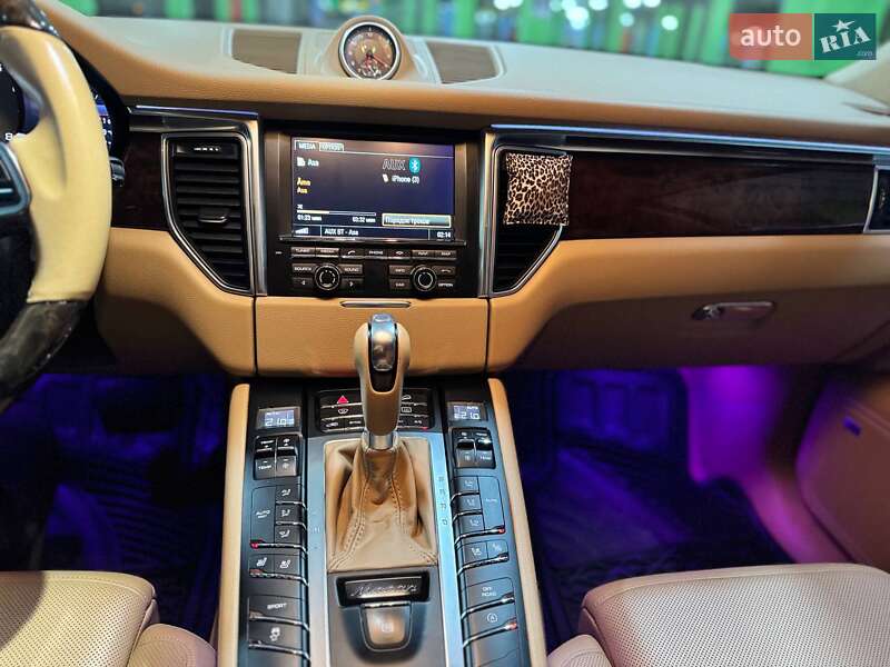 Внедорожник / Кроссовер Porsche Macan 2014 в Киеве