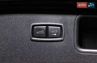 Внедорожник / Кроссовер Porsche Macan 2020 в 