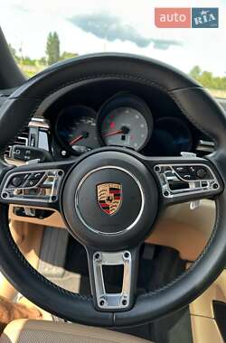 Внедорожник / Кроссовер Porsche Macan 2020 в 