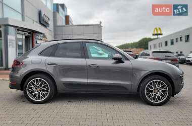Внедорожник / Кроссовер Porsche Macan 2018 в 