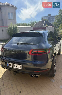Внедорожник / Кроссовер Porsche Macan 2014 в 
