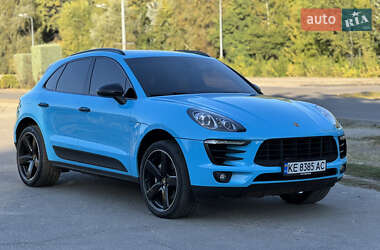 Внедорожник / Кроссовер Porsche Macan 2016 в 