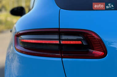 Внедорожник / Кроссовер Porsche Macan 2016 в 
