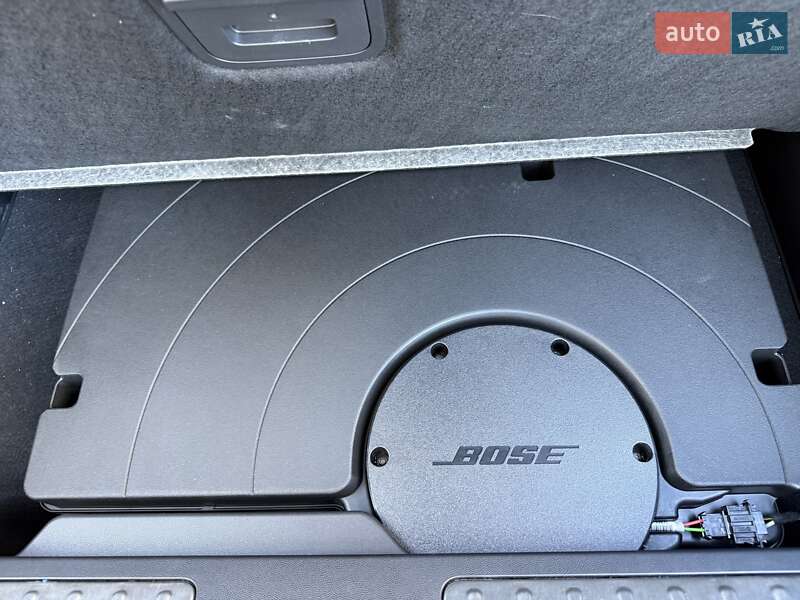 Внедорожник / Кроссовер Porsche Macan 2024 в Киеве