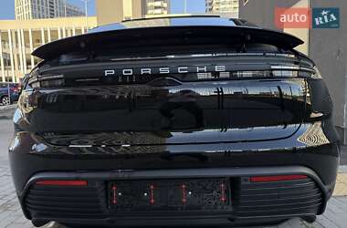 Внедорожник / Кроссовер Porsche Macan 2024 в 