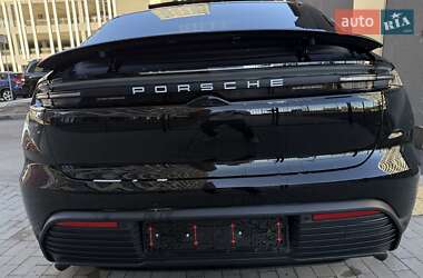 Внедорожник / Кроссовер Porsche Macan 2024 в 