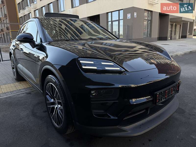 Внедорожник / Кроссовер Porsche Macan 2024 в Киеве