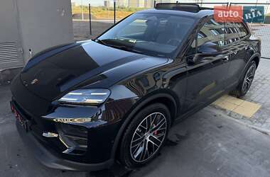 Внедорожник / Кроссовер Porsche Macan 2024 в 