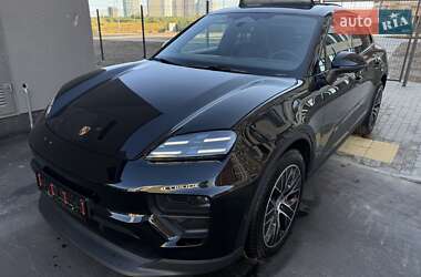Внедорожник / Кроссовер Porsche Macan 2024 в 