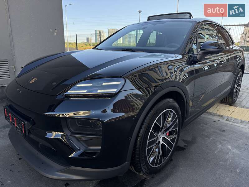 Внедорожник / Кроссовер Porsche Macan 2024 в Киеве