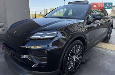 Внедорожник / Кроссовер Porsche Macan 2024 в 