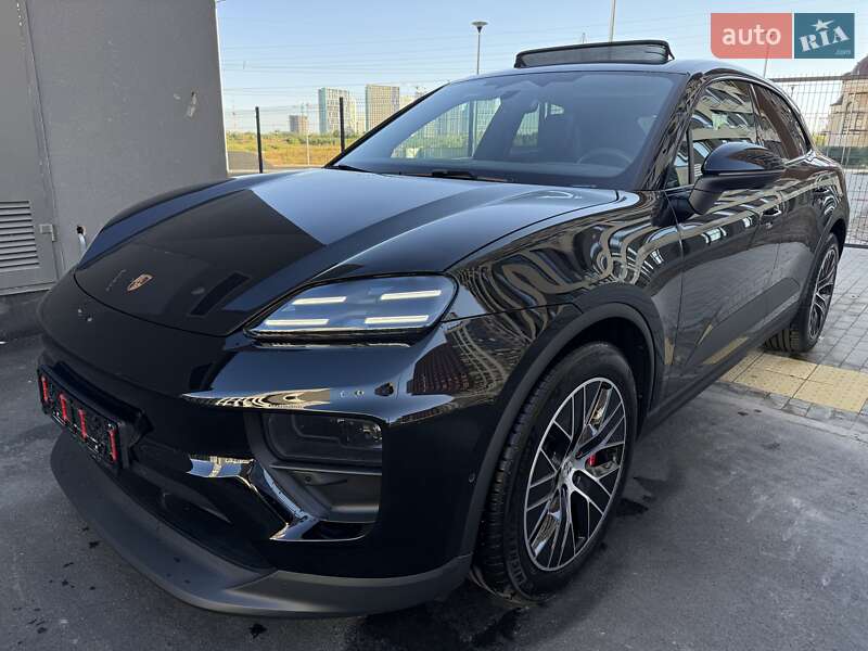 Внедорожник / Кроссовер Porsche Macan 2024 в Киеве