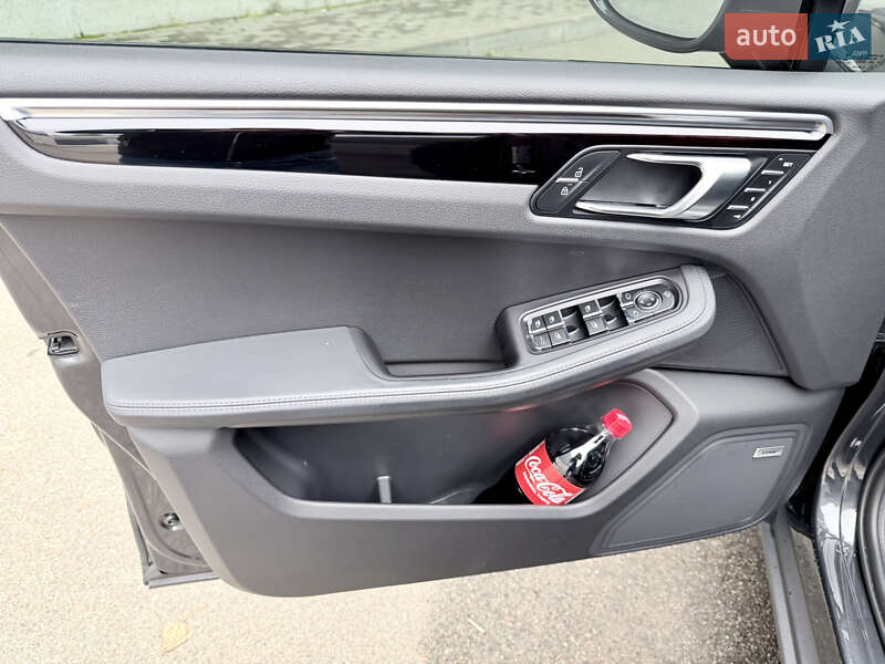 Позашляховик / Кросовер Porsche Macan 2022 в Києві фото 18 Позашляховик / Кросовер Porsche Macan 2022 в Києві