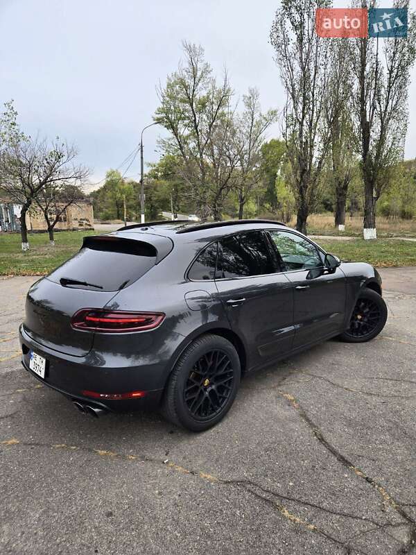 Позашляховик / Кросовер Porsche Macan 2016 в Кам'янському