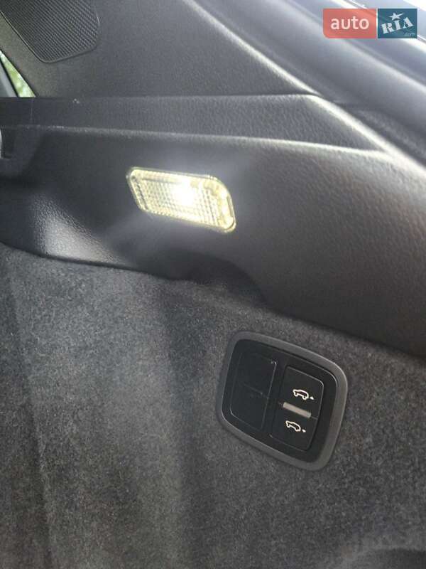 Позашляховик / Кросовер Porsche Macan 2016 в Кам'янському