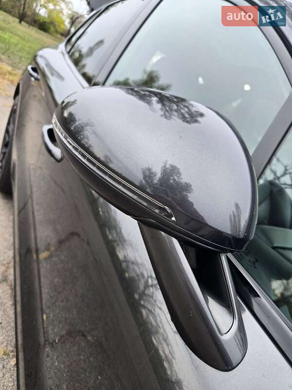 Позашляховик / Кросовер Porsche Macan 2016 в Кам'янському