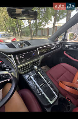 Внедорожник / Кроссовер Porsche Macan 2020 в 