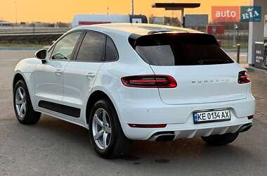 Позашляховик / Кросовер Porsche Macan 2017 в 