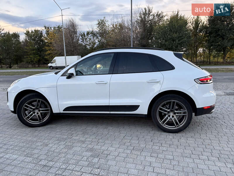 Внедорожник / Кроссовер Porsche Macan 2021 в Запорожье