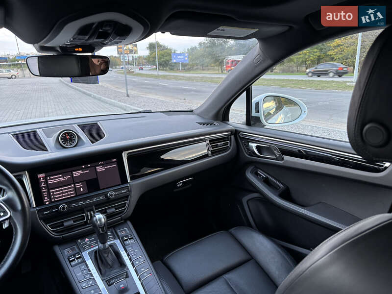 Внедорожник / Кроссовер Porsche Macan 2021 в Запорожье