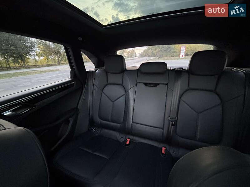 Внедорожник / Кроссовер Porsche Macan 2021 в Запорожье