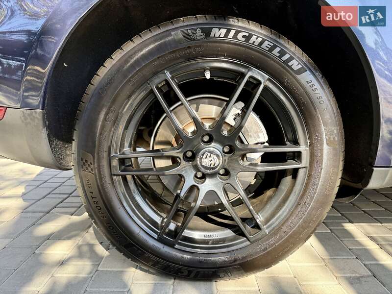 Внедорожник / Кроссовер Porsche Macan 2014 в Одессе
