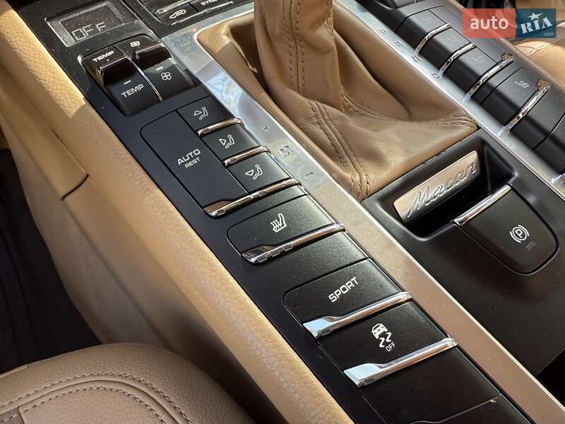 Внедорожник / Кроссовер Porsche Macan 2014 в Одессе