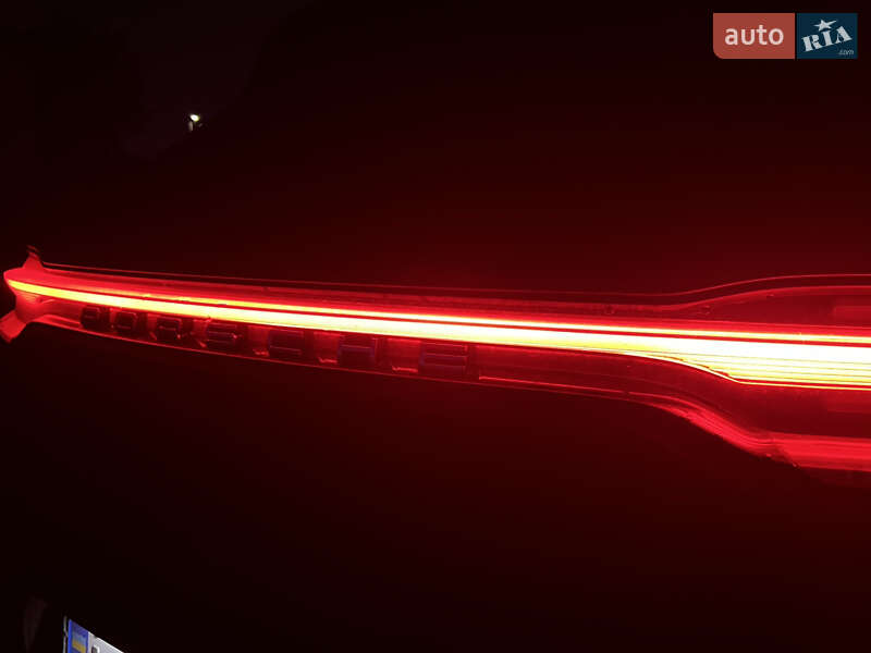 Внедорожник / Кроссовер Porsche Macan 2019 в Киеве