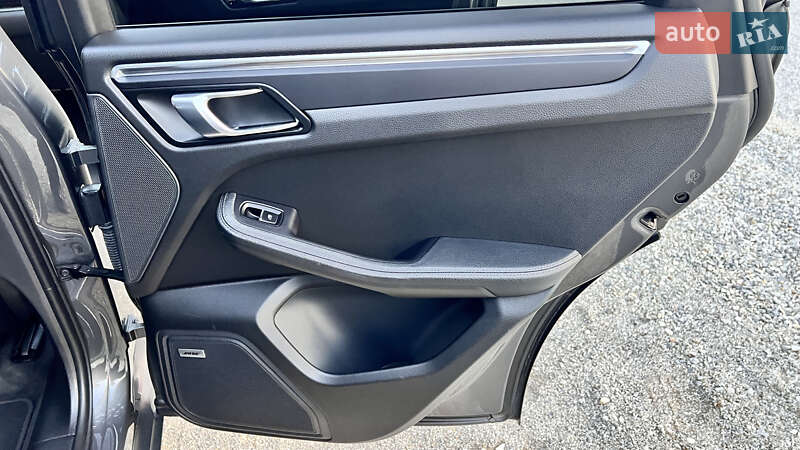 Позашляховик / Кросовер Porsche Macan 2017 в Мукачевому фото 37 Позашляховик / Кросовер Porsche Macan 2017 в Мукачевому