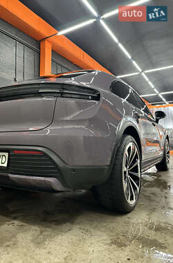 Позашляховик / Кросовер Porsche Macan 2024 в 
