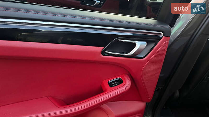 Внедорожник / Кроссовер Porsche Macan 2014 в Хмельницком