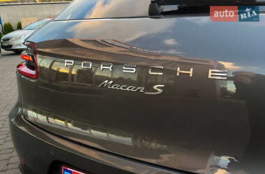 Внедорожник / Кроссовер Porsche Macan 2014 в 