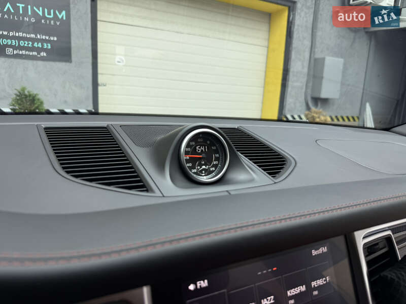 Внедорожник / Кроссовер Porsche Macan 2017 в Киеве