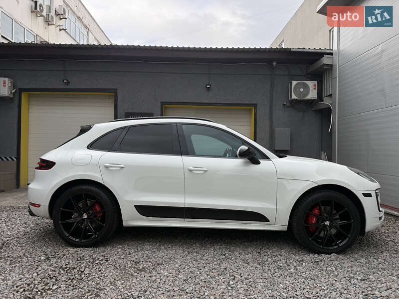 Внедорожник / Кроссовер Porsche Macan 2017 в Киеве
