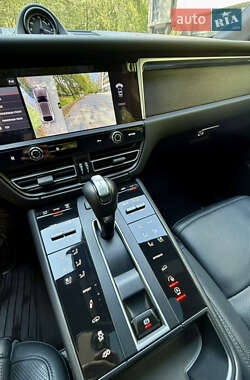 Внедорожник / Кроссовер Porsche Macan 2023 в 