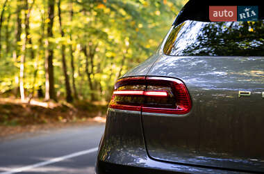 Внедорожник / Кроссовер Porsche Macan 2015 в 