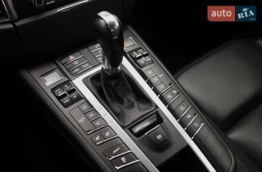 Внедорожник / Кроссовер Porsche Macan 2018 в 