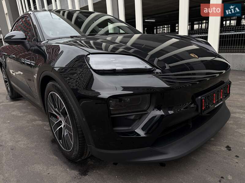 Позашляховик / Кросовер Porsche Macan 2024 в Києві