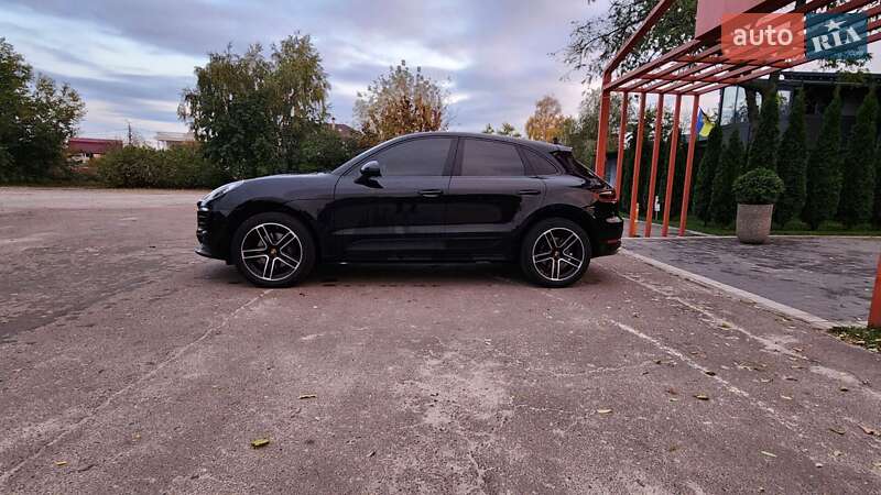 Внедорожник / Кроссовер Porsche Macan 2018 в Киеве фото 2 Внедорожник / Кроссовер Porsche Macan 2018 в Киеве