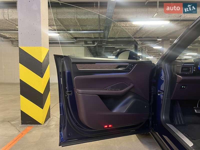 Внедорожник / Кроссовер Porsche Macan 2024 в Киеве фото 31 Внедорожник / Кроссовер Porsche Macan 2024 в Киеве