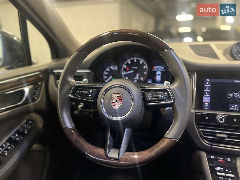 Внедорожник / Кроссовер Porsche Macan 2024 в Киеве